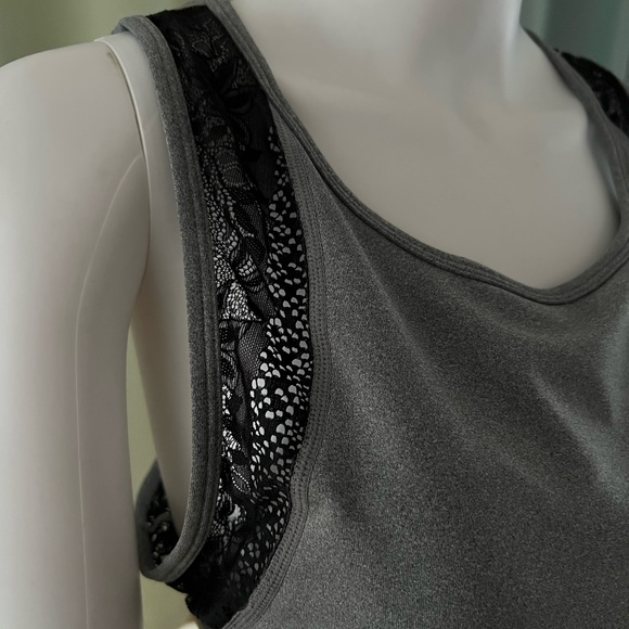 Top - Picture 4 of 7